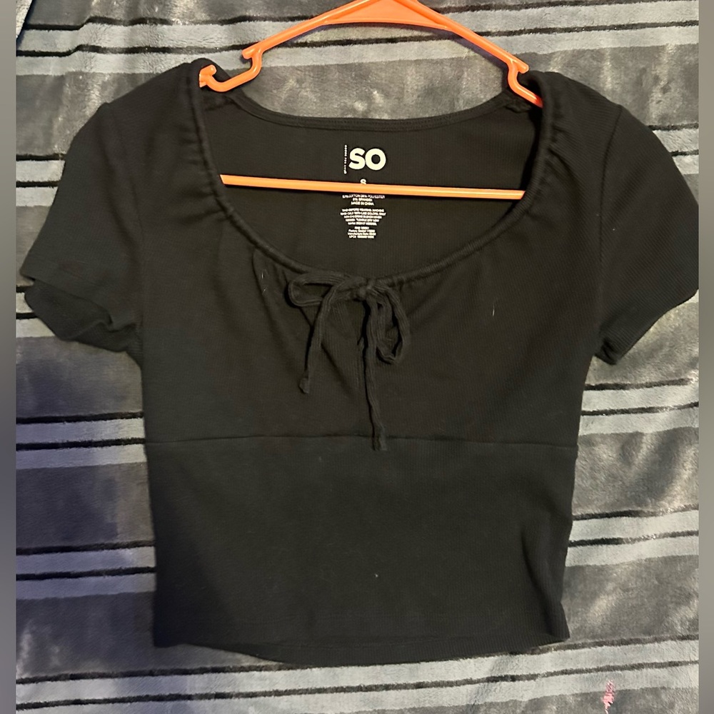 Black Croptop
